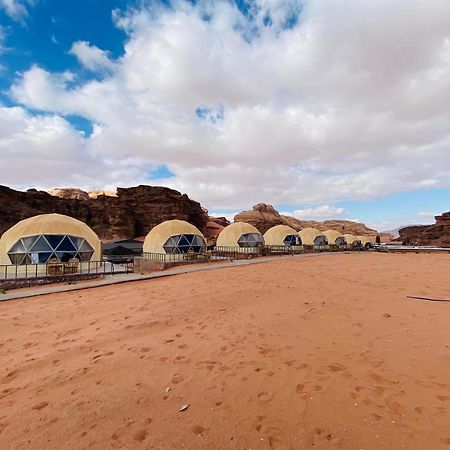 Wadi Rum Starlight Camp Hotel Екстериор снимка