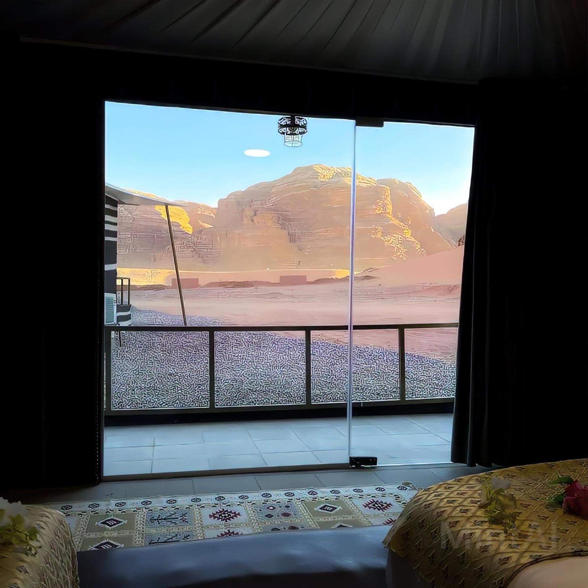 Wadi Rum Starlight Camp Hotel Екстериор снимка