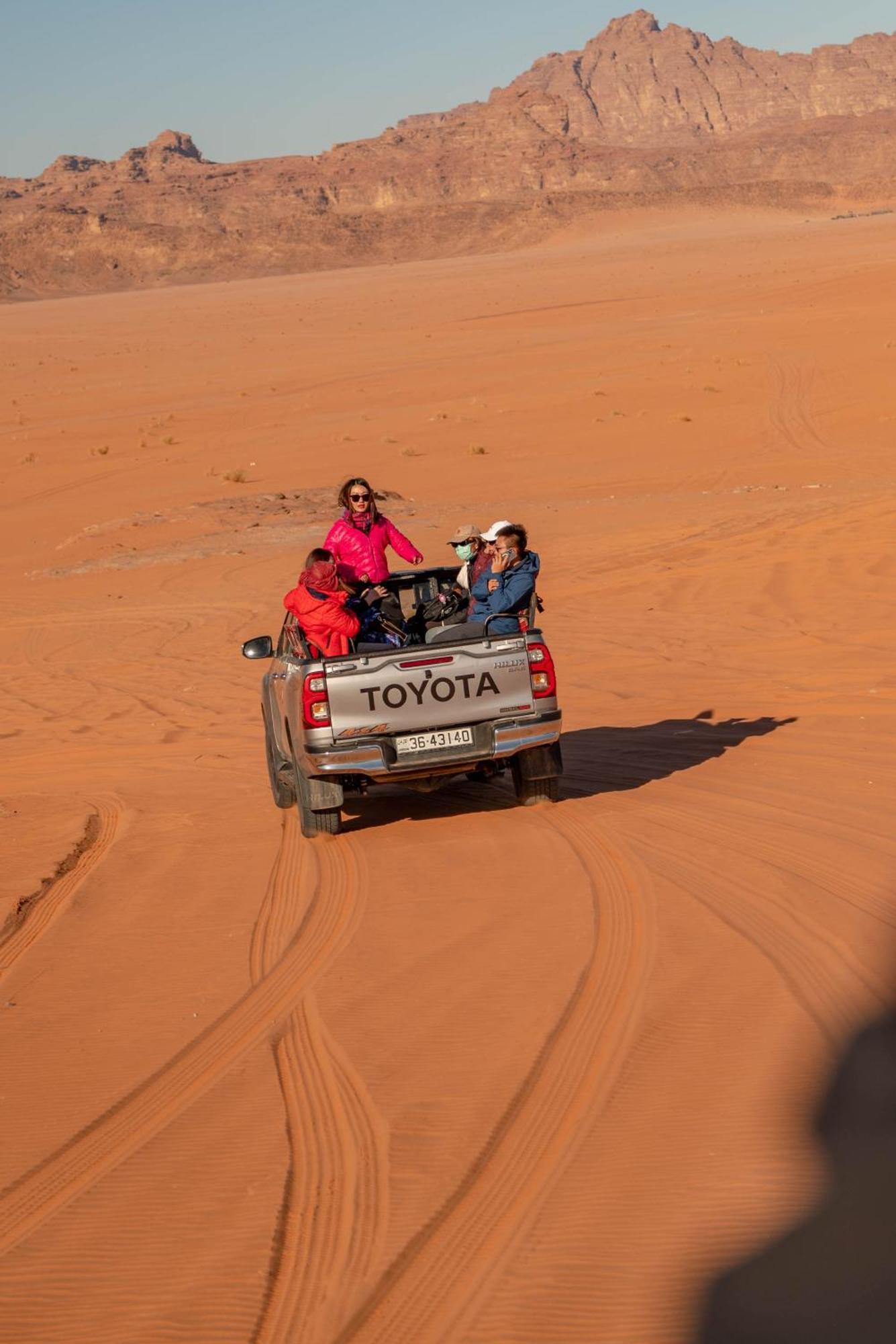 Wadi Rum Starlight Camp Hotel Екстериор снимка