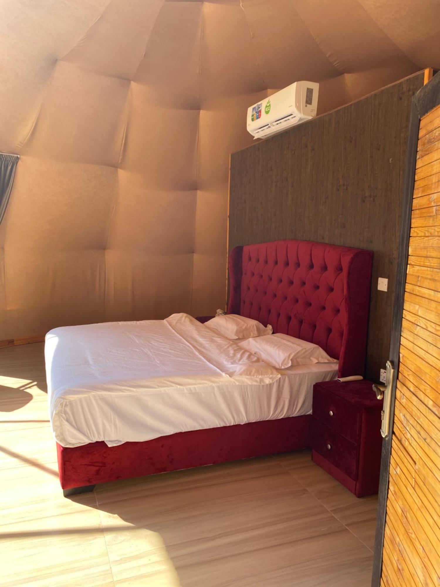 Wadi Rum Starlight Camp Hotel Екстериор снимка